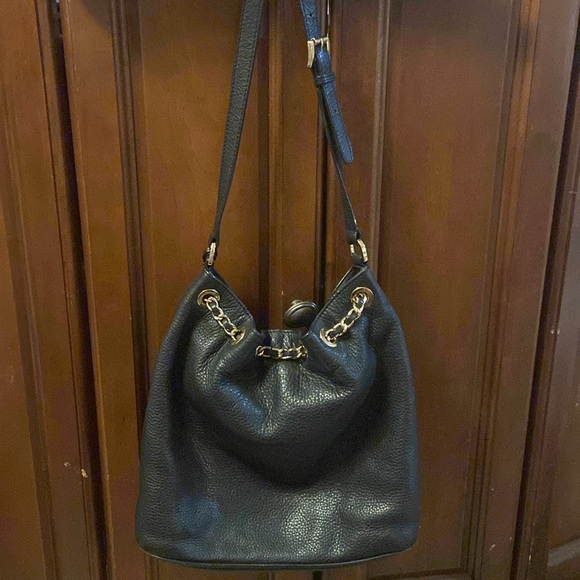 Michael Kors black and gold bag - Picture 6 of 9